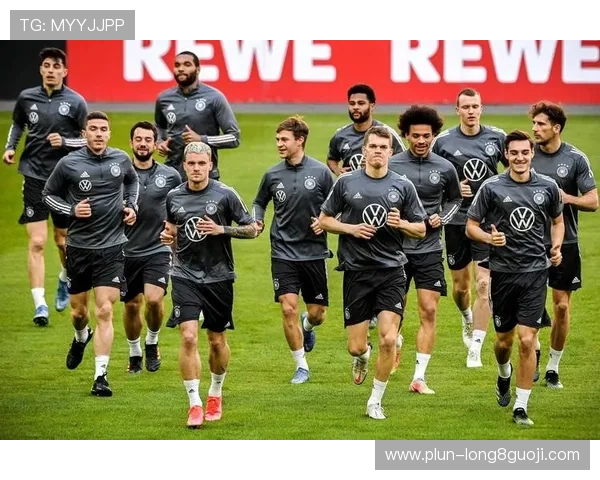 德国足球甲级联赛最新赛季战况分析与球队表现深度解读