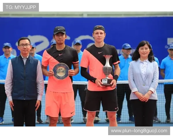 网球赛季焦点对决精彩纷呈球员争夺桂冠最新战报